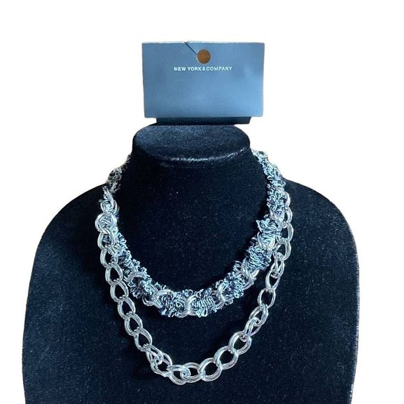 NWT New York & Company Layered Chain-Link Fringe Statement Necklace Silver - Picture 7 of 9